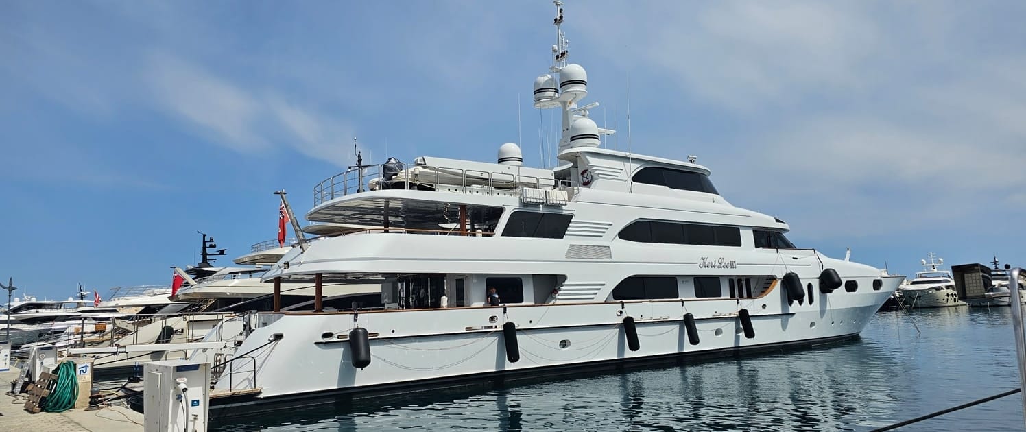 Full Boat Resprays by All Tones Marine